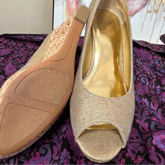 Bronze linen wedge cork heel espadrilles. - Picture 4 of 4